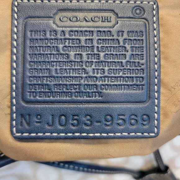 Vintage Coach Y2K (2005) 2 Tone Navy/White Leather Backpack - Picture 12 of 13